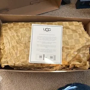Men’s Lodge Green size 9 Ascot Suede Slippers New in Box UGG | Shoes | Mens Lodge Green Size 9 Ascot Suede Slippers  main image 4